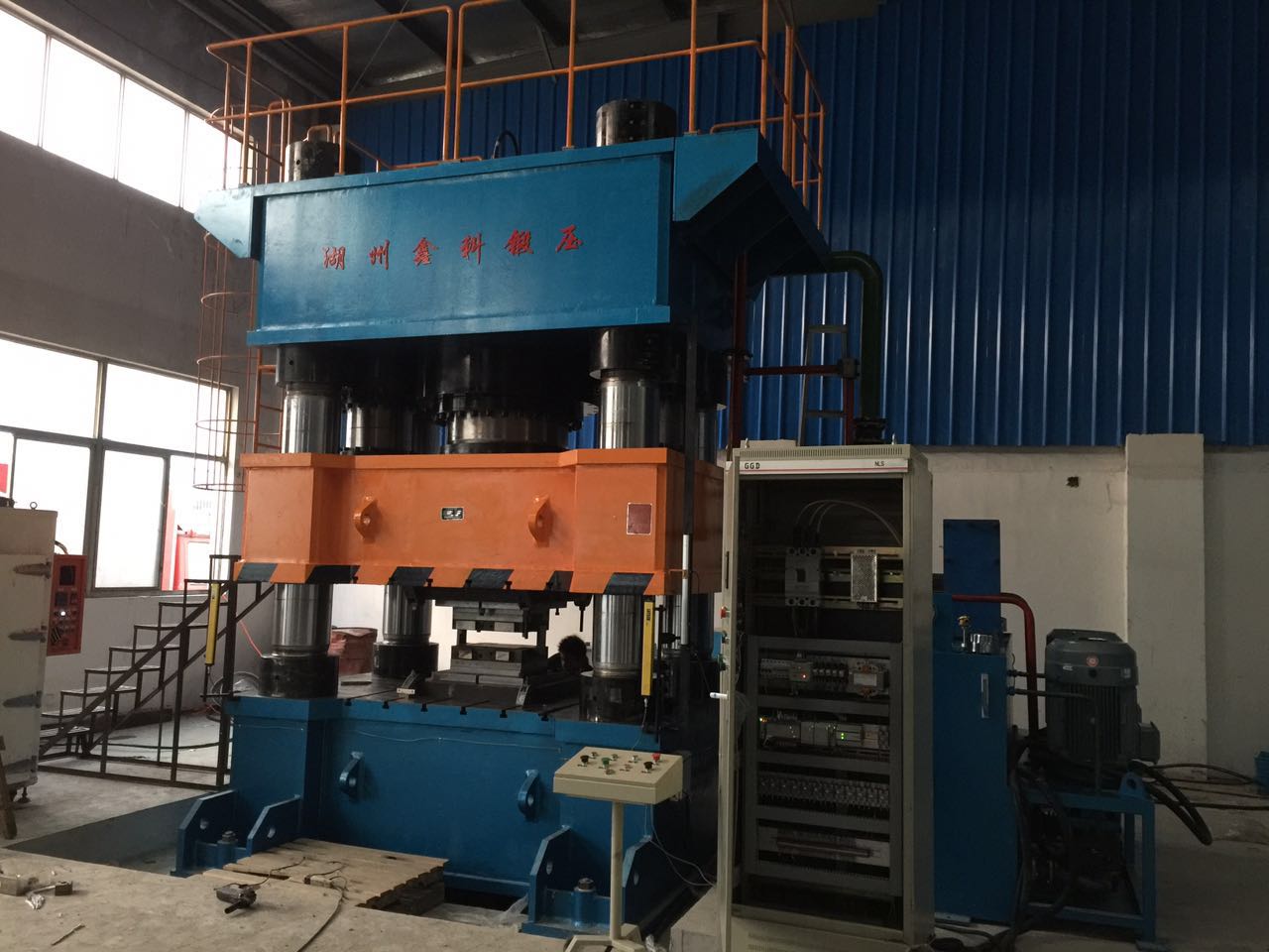 Double Action Hydraulic Press
